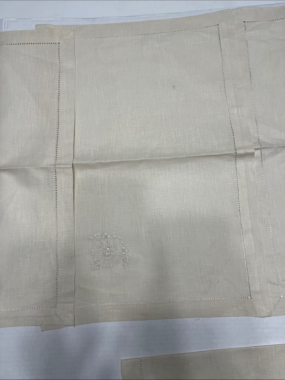 Embroidered Beige Linen Placemat - Picture 5 of 8